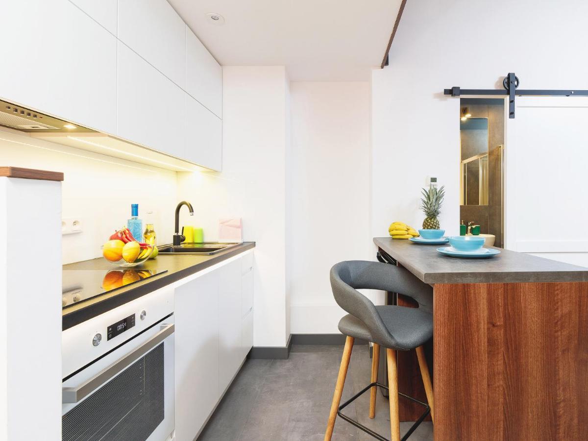Scandic Apartments - Old Town Краков Экстерьер фото