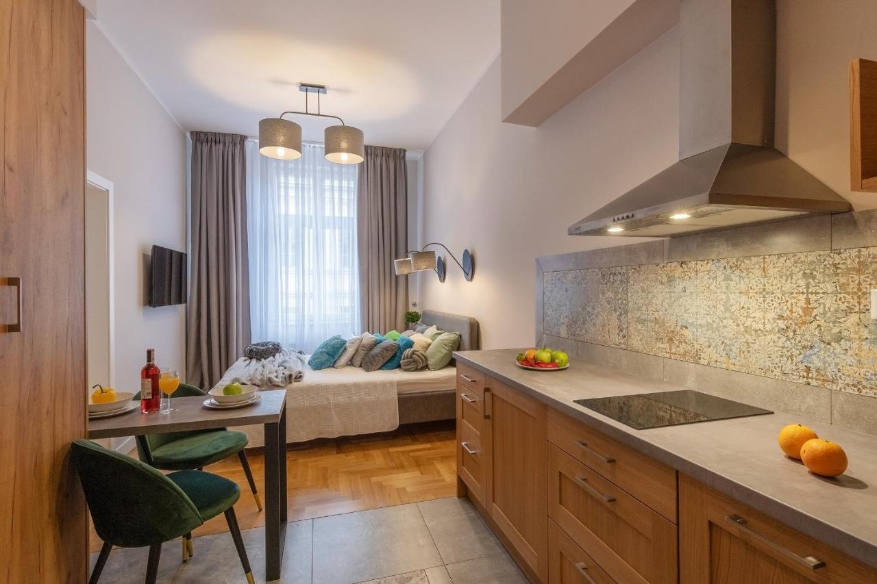 Scandic Apartments - Old Town Краков Экстерьер фото