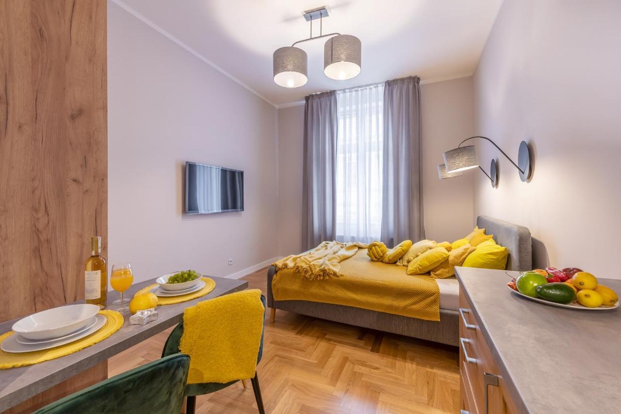 Scandic Apartments - Old Town Краков Экстерьер фото